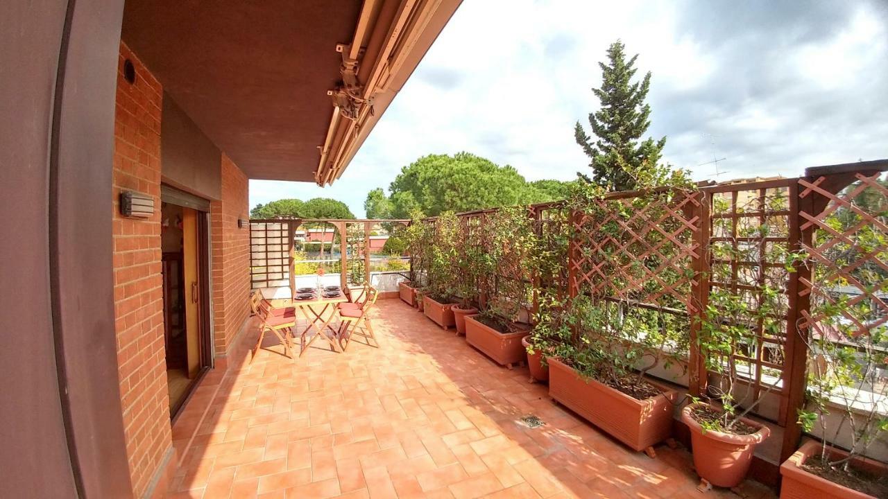 דירות רומא Terrace22 - Delizioso Attico Ben Collegato מראה חיצוני תמונה